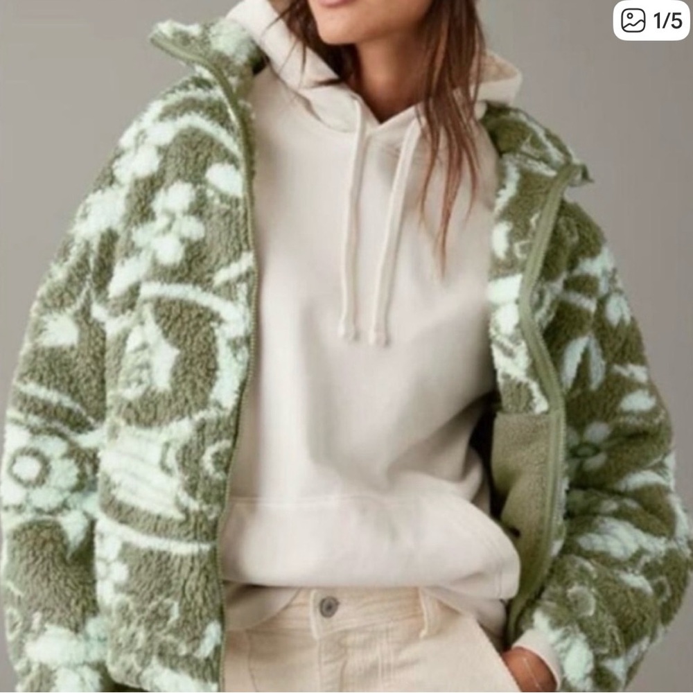 American Eagle Zip -Up Bear Hug Sherpa Sweatshirt